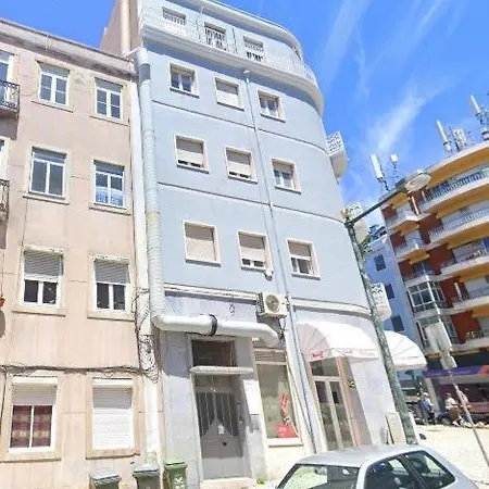 בית הארחה Daniela's Central 205