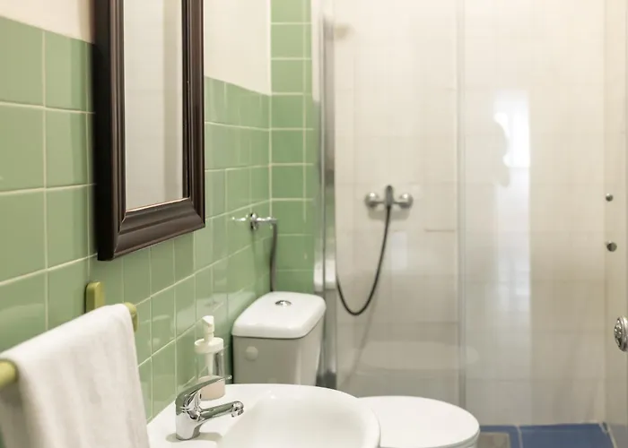 Daniela's Central 205