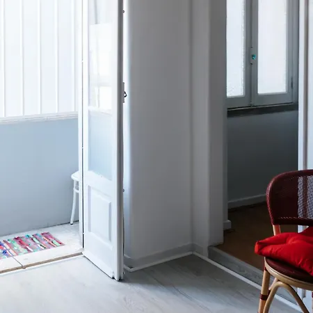 Daniela's Central 205 招待所 *