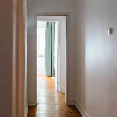 Daniela's Central 205 * Lisboa